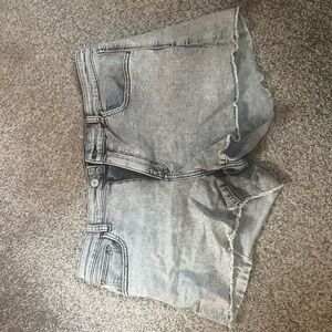Arizona Jean Company Light Wash Gray-Blue Denim Shorts
